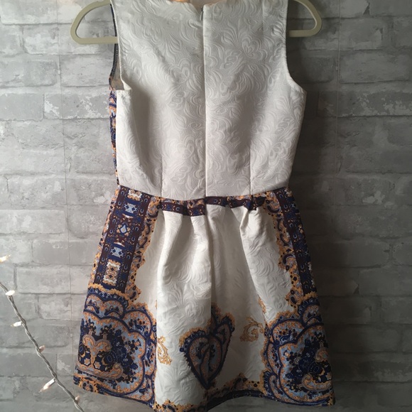 Day Dress - Picture 3 of 4